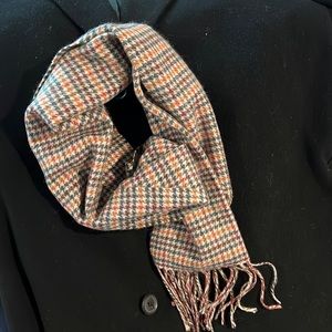Club Room 100% Cashmere Scarf
